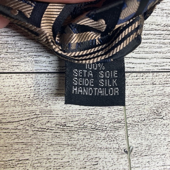 Barry Wang Silk Tie Blue And Gold New With Tags - Picture 9 of 10